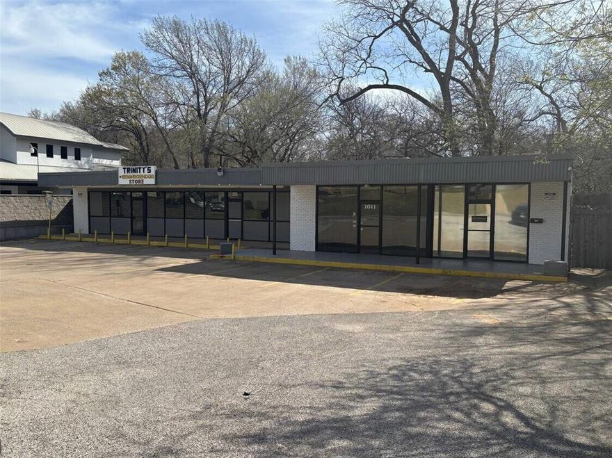 Presenting an exceptional investment opportunity in the heart of Arlington!

This property boasts a spacious 3,800 SF building with three units. Originally constructed in 1973 and currently zoned CC, this expansive space offers a blank canvas with significant potential for redevelopment. The versatile layout is ideal for transformation into a live music venue, a trendy cigar saloon, a restaurant, an art studio, or a storage hub. With its blank canvas appeal, customization is limited only by your vision. Ample parking and easy access to major roadways enhance its appeal. The strategic location in the thriving Arlington area ensures high visibility and accessibility, a crucial advantage for attracting and retaining tenants.

Don't miss out on this chance to enhance your commercial real estate portfolio with a property poised for substantial growth and success