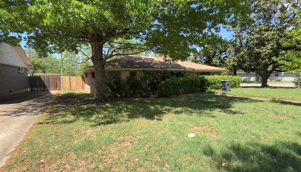 8591 Sweetwater Drive