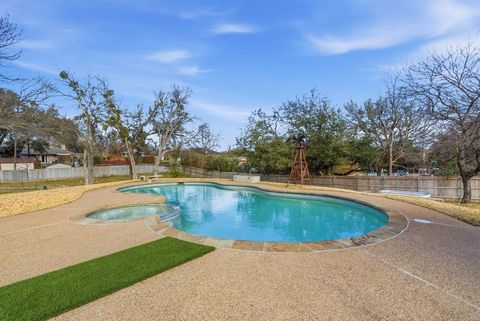 Tiny photo for 509 Queensway Road, Willow Park, TX 76087 (MLS # 21140962)