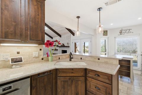 Tiny photo for 509 Queensway Road, Willow Park, TX 76087 (MLS # 21140962)