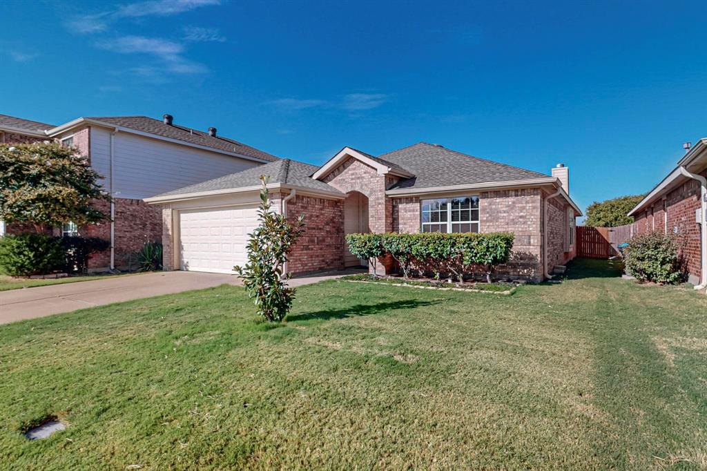 Photo of 11501 Lauren Way, Fort Worth, TX 76244 (MLS # 21301729)