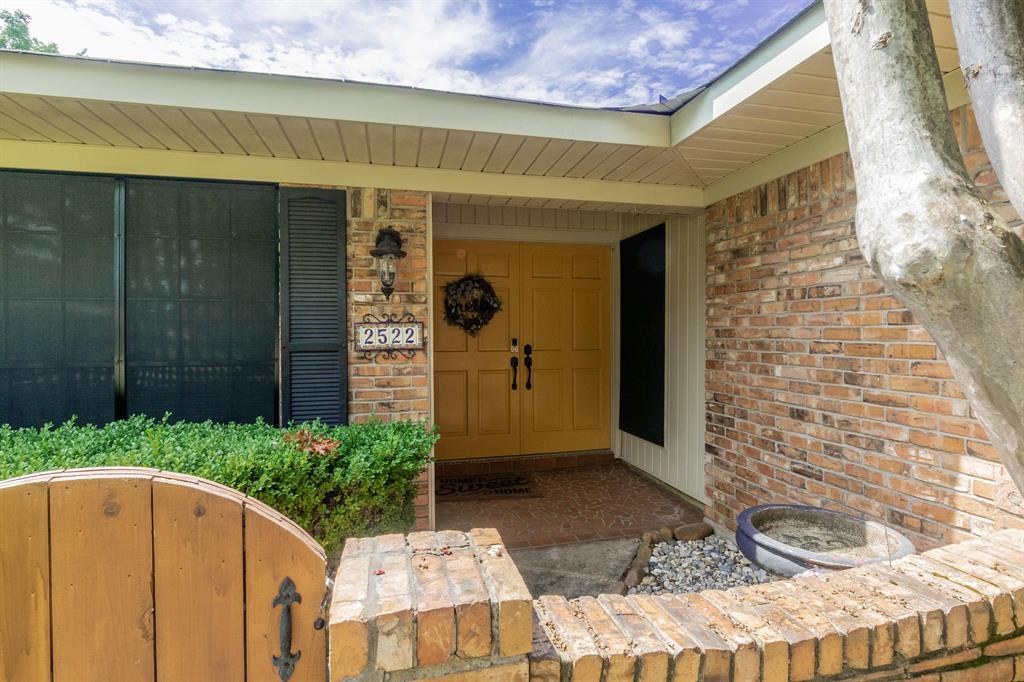 2522 La Vonne Circle