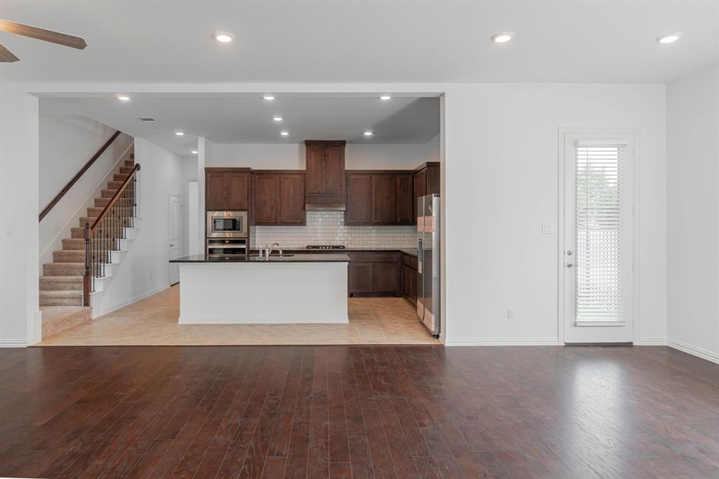 SOUTHERN HILLS AT CRAIG RANCH PHASE 1 - Residential Lease