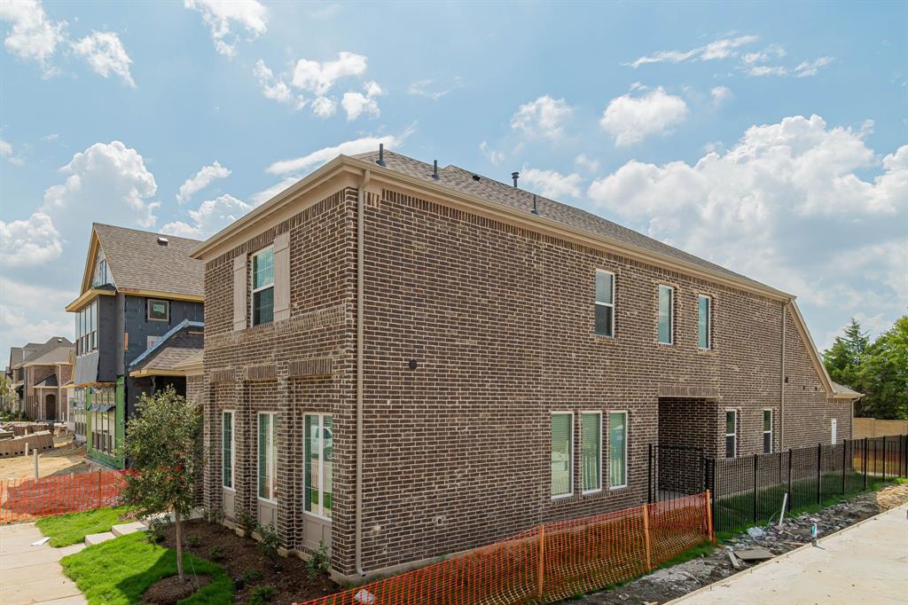 SOUTHERN HILLS AT CRAIG RANCH PHASE 1 - Residential Lease