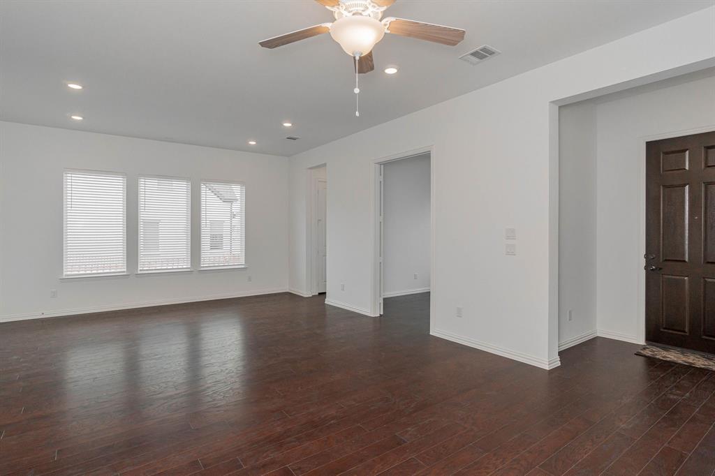 SOUTHERN HILLS AT CRAIG RANCH PHASE 1 - Residential Lease