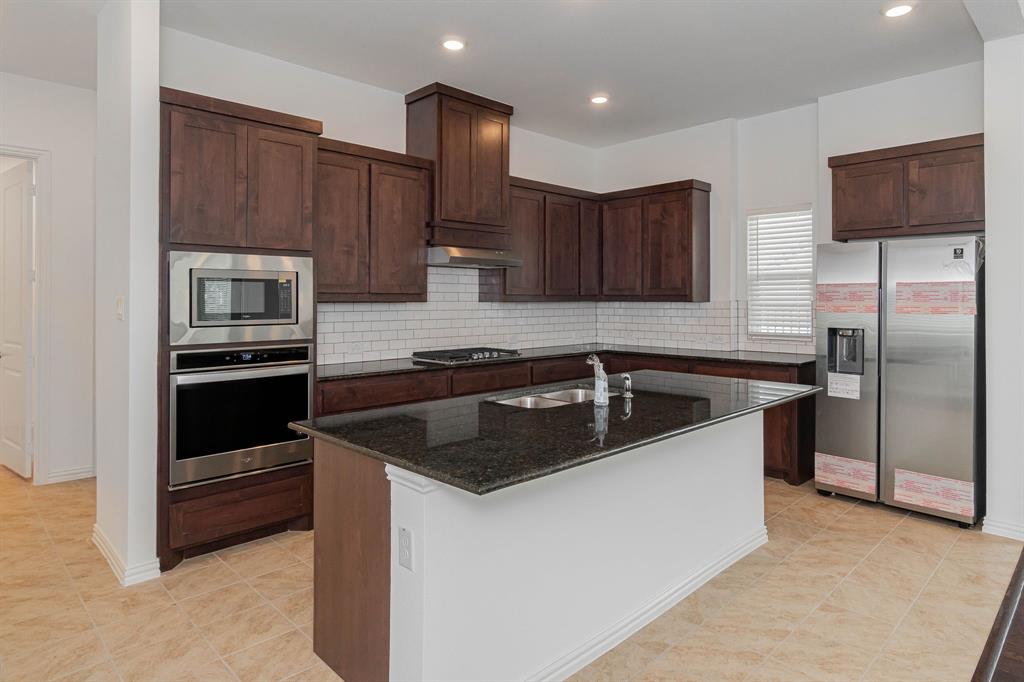 SOUTHERN HILLS AT CRAIG RANCH PHASE 1 - Residential Lease