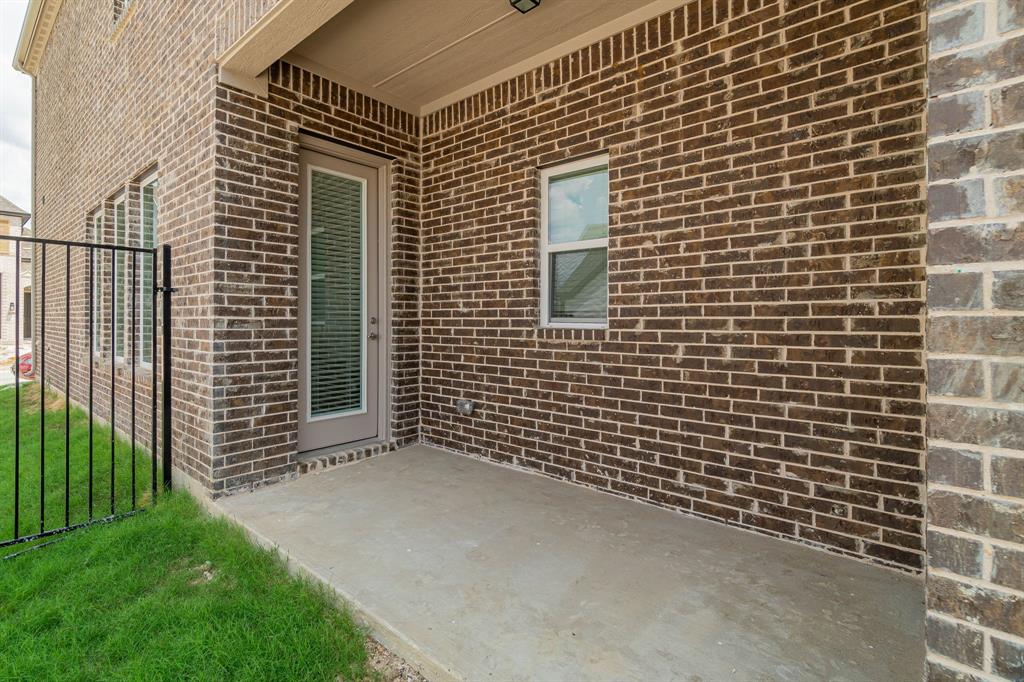 SOUTHERN HILLS AT CRAIG RANCH PHASE 1 - Residential Lease