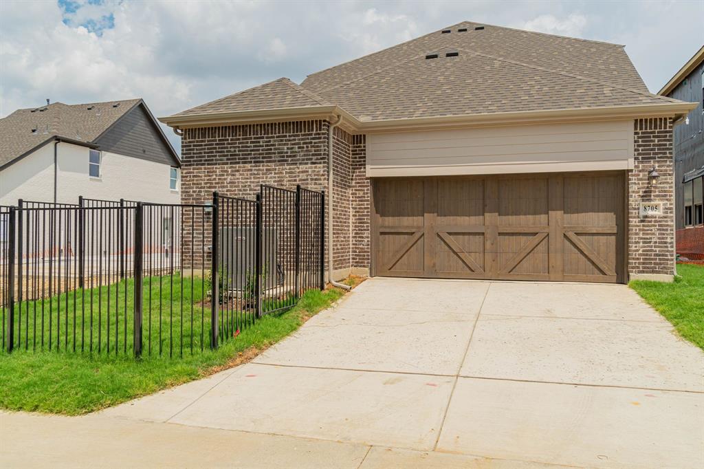 SOUTHERN HILLS AT CRAIG RANCH PHASE 1 - Residential Lease