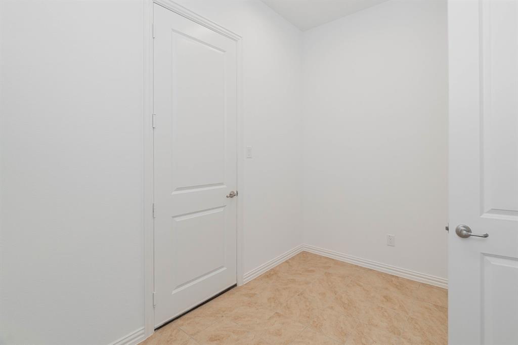 SOUTHERN HILLS AT CRAIG RANCH PHASE 1 - Residential Lease