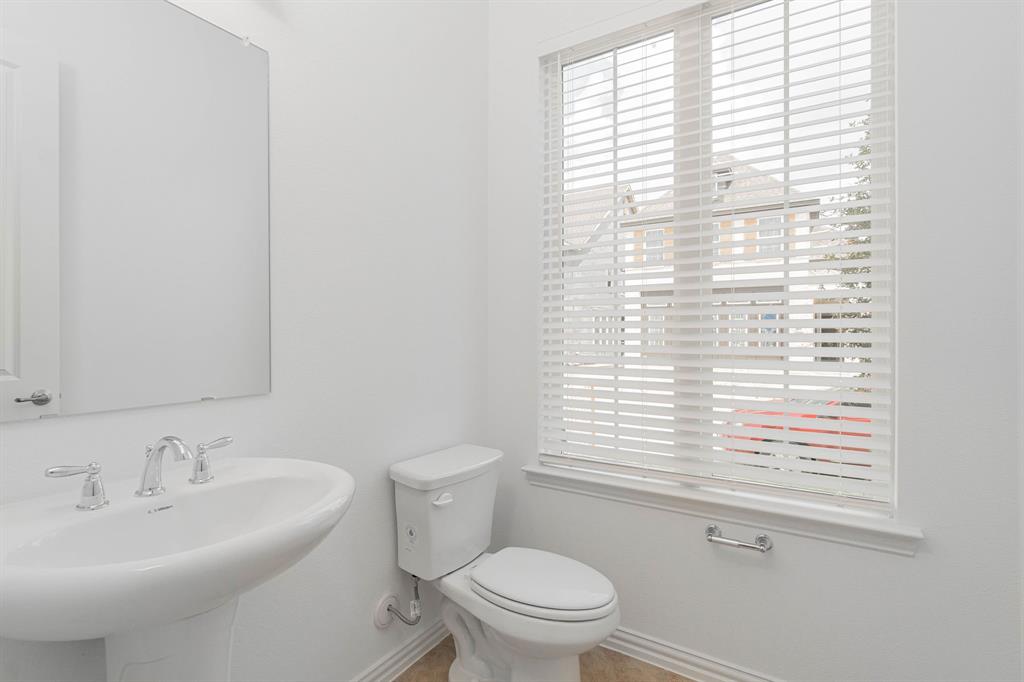 SOUTHERN HILLS AT CRAIG RANCH PHASE 1 - Residential Lease