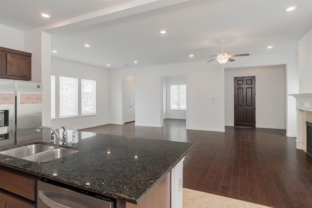 SOUTHERN HILLS AT CRAIG RANCH PHASE 1 - Residential Lease