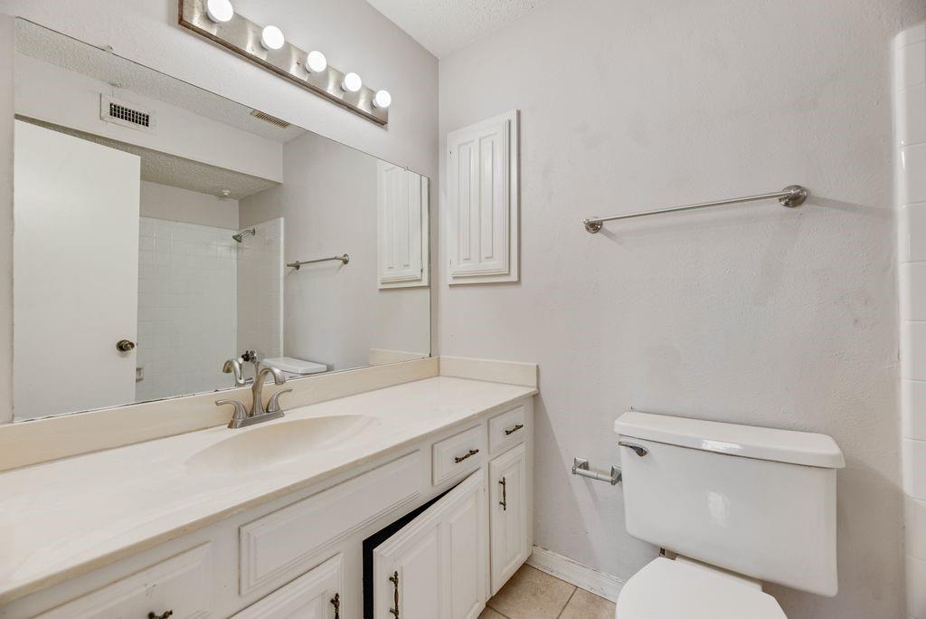 Richardson Crossing Condo - Residential