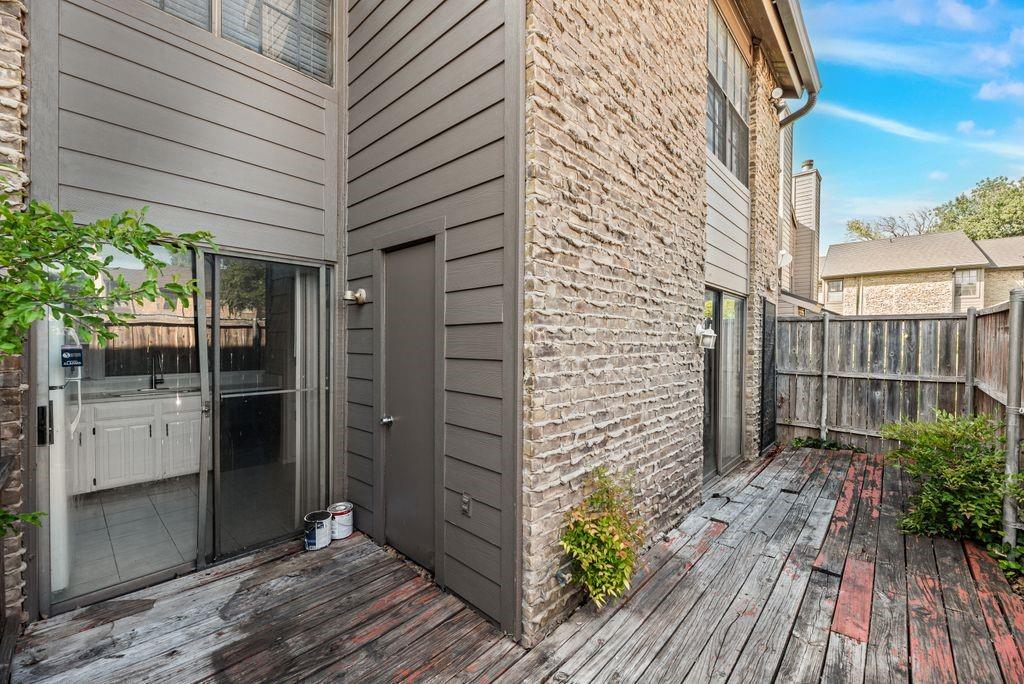 Richardson Crossing Condo - Residential