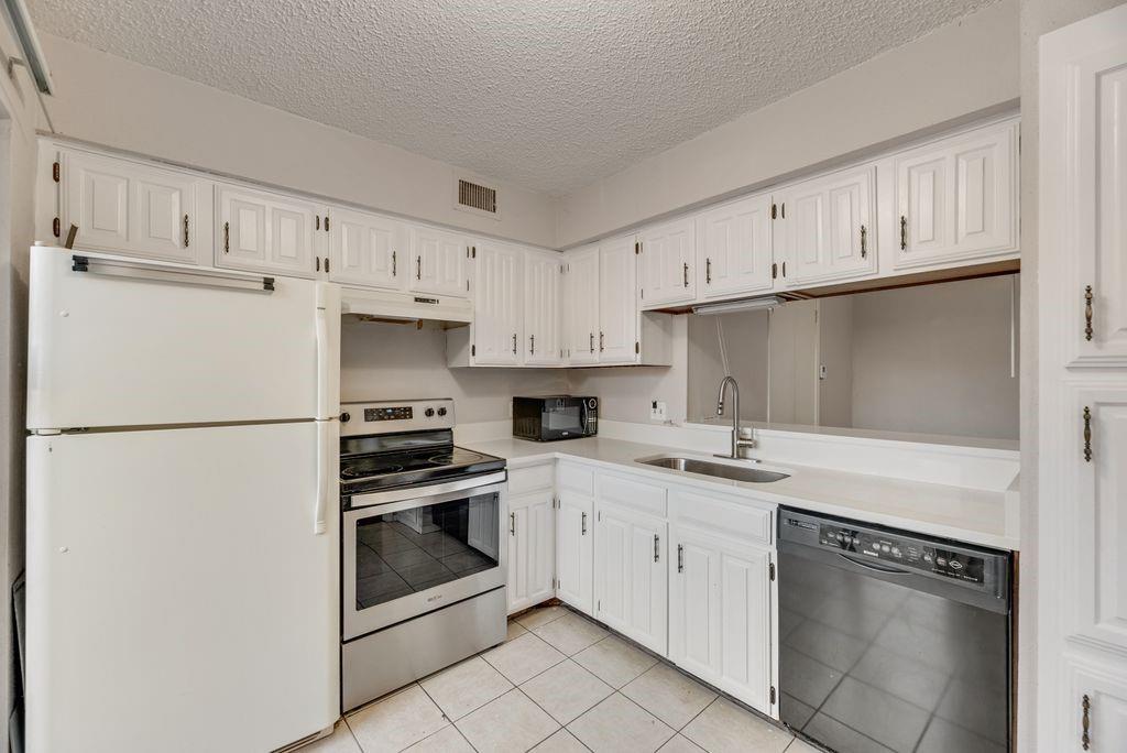 Richardson Crossing Condo - Residential
