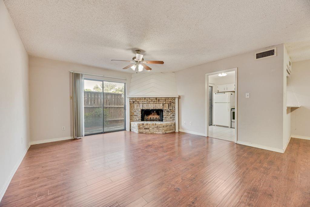 Richardson Crossing Condo - Residential