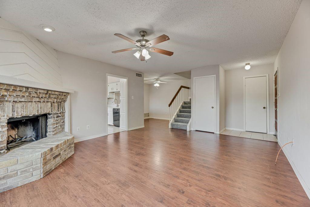 Richardson Crossing Condo - Residential