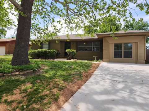 102 King Avenue Howe TX 75459