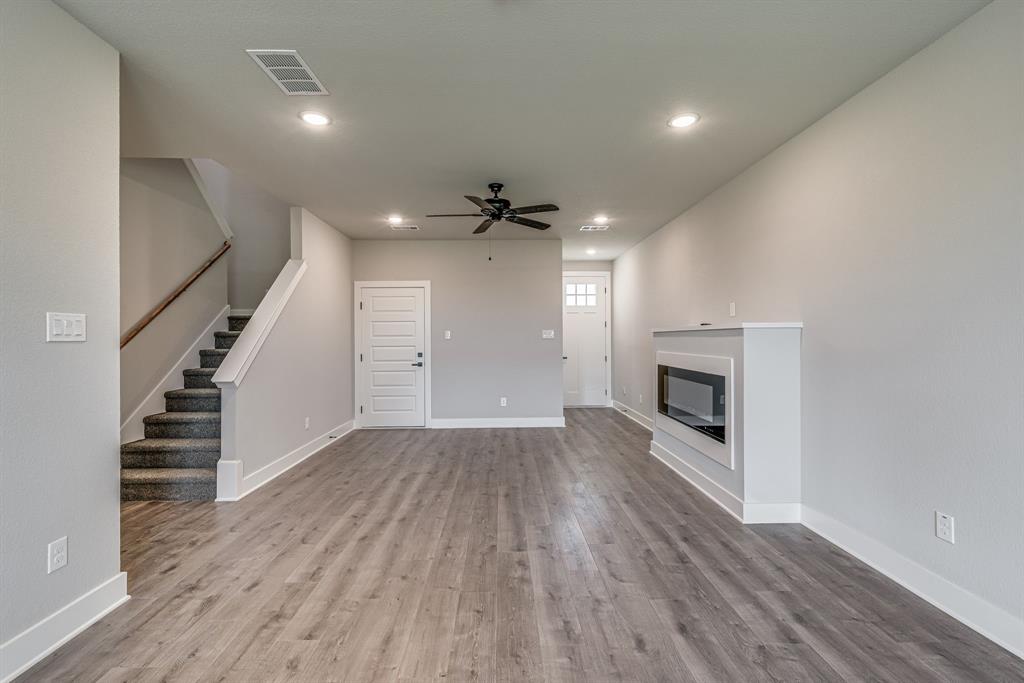 Zebra Plaza - Residential Lease