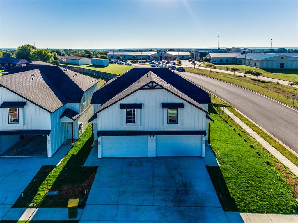 Zebra Plaza - Residential Lease