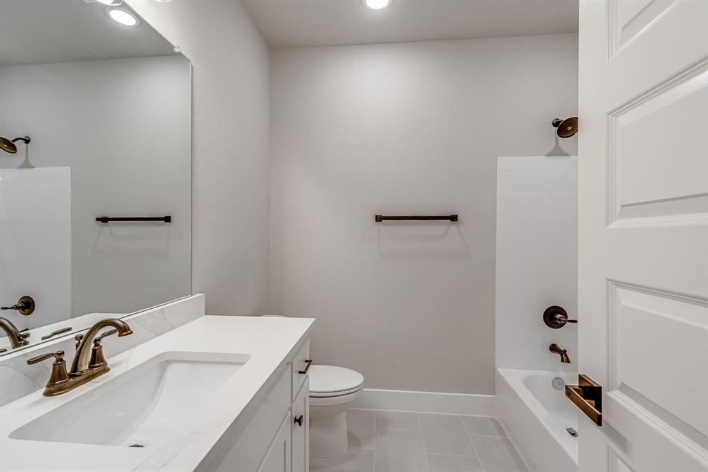 Zebra Plaza - Residential Lease