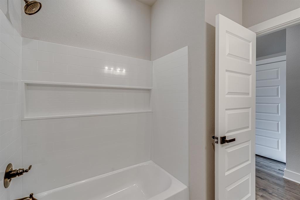 Zebra Plaza - Residential Lease