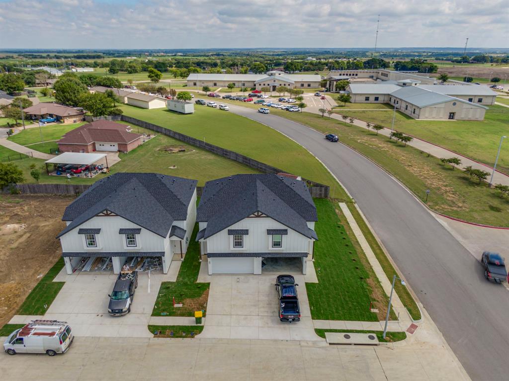 Zebra Plaza - Residential Lease