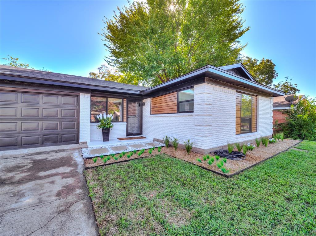 COUNTRY CLUB ESTATES 2 - Residential