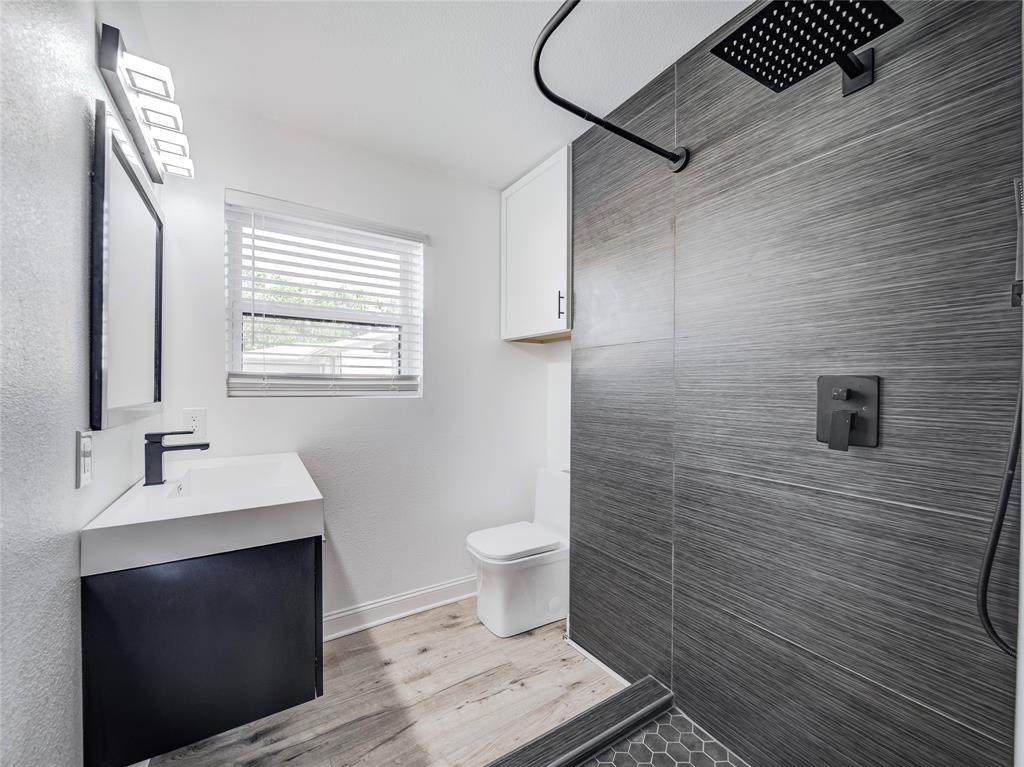 COUNTRY CLUB ESTATES 2 - Residential