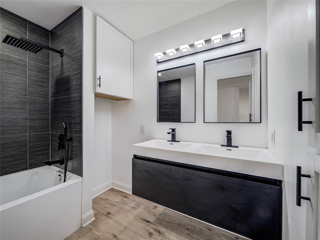 COUNTRY CLUB ESTATES 2 - Residential