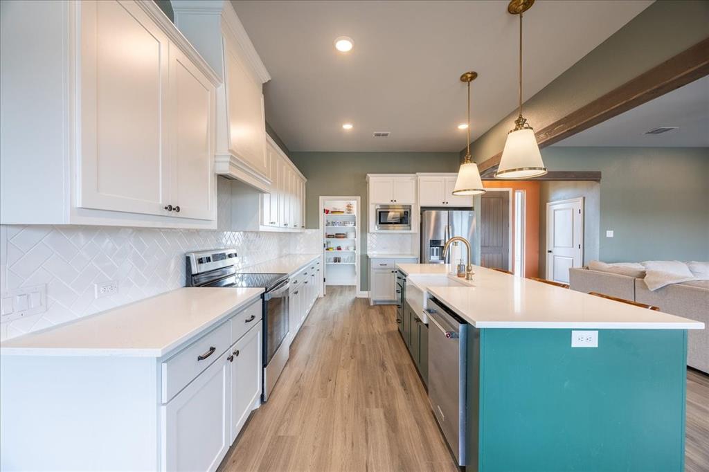 Estates Wind Song Hill Add - Residential