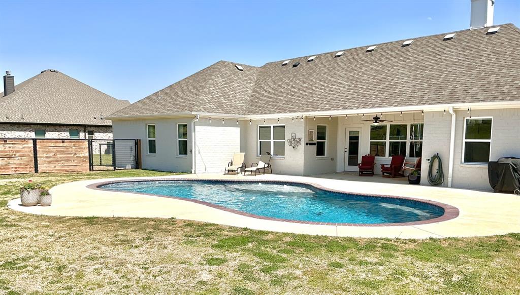 Estates Wind Song Hill Add - Residential