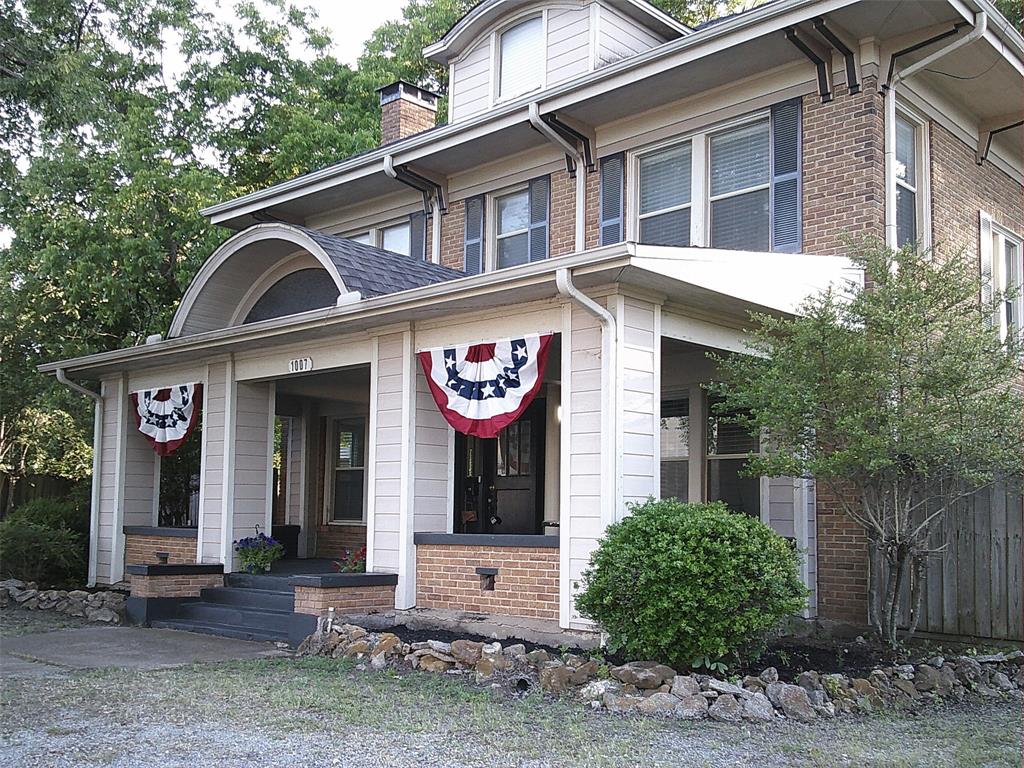 1007 N Center Street - Photo 3