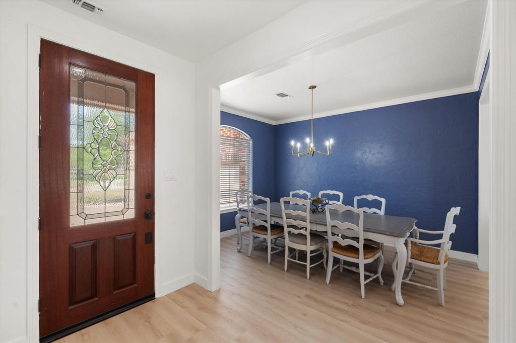 352 Leeward Circle