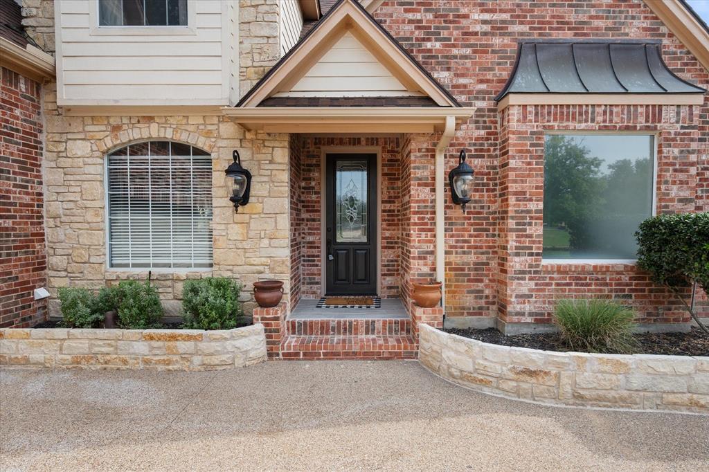 352 Leeward Circle