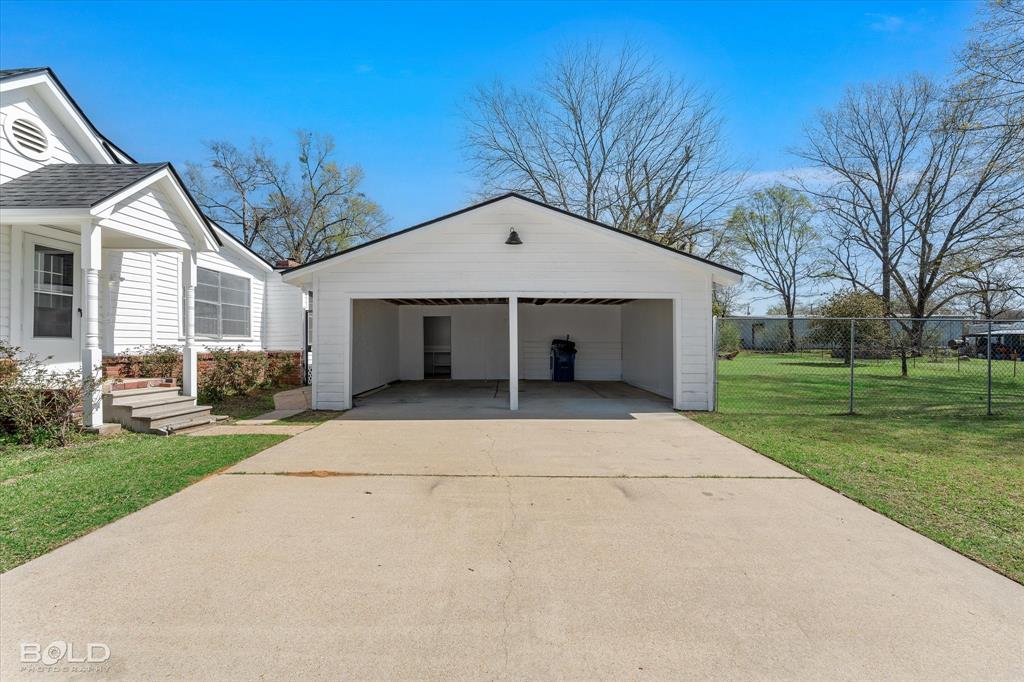 Shreveport, Louisiana 71107, United States, 4 Bedrooms Bedrooms, ,4 BathroomsBathrooms,Residential,Active,95741