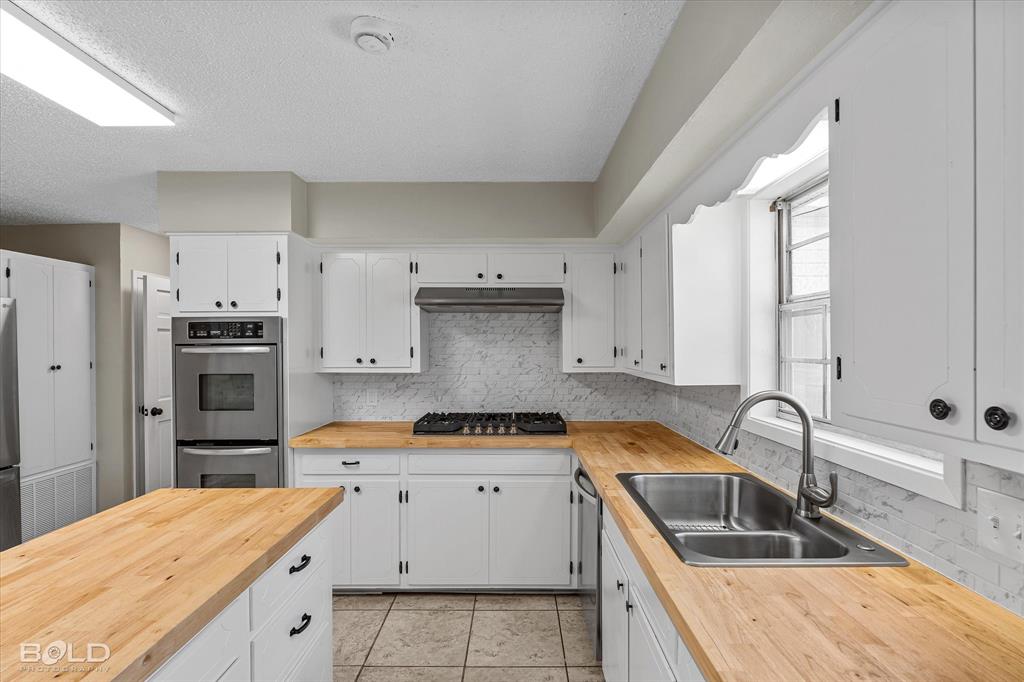 Shreveport, Louisiana 71107, United States, 4 Bedrooms Bedrooms, ,4 BathroomsBathrooms,Residential,Active,95741