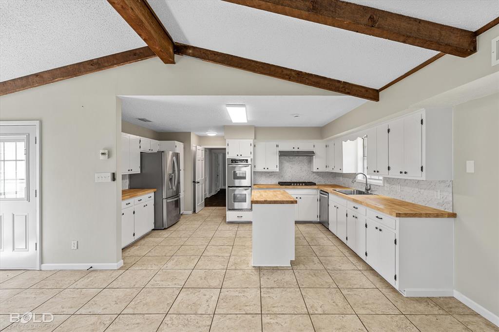 Shreveport, Louisiana 71107, United States, 4 Bedrooms Bedrooms, ,4 BathroomsBathrooms,Residential,Active,95741