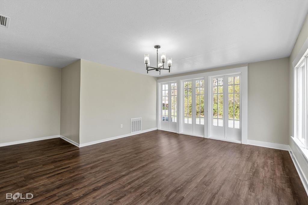 Shreveport, Louisiana 71107, United States, 4 Bedrooms Bedrooms, ,4 BathroomsBathrooms,Residential,Active,95741