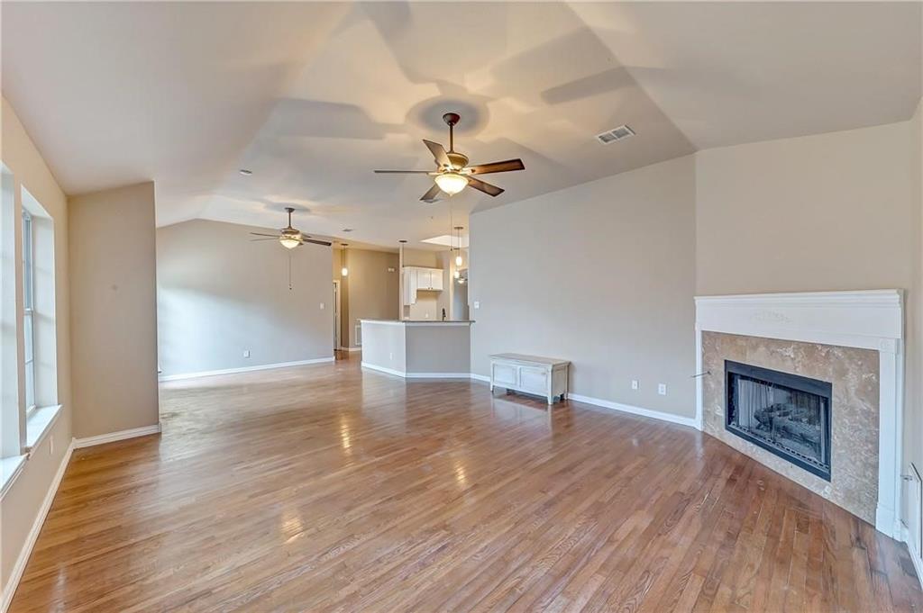 Lakewood Ph Mt Valley 01 Country - Residential