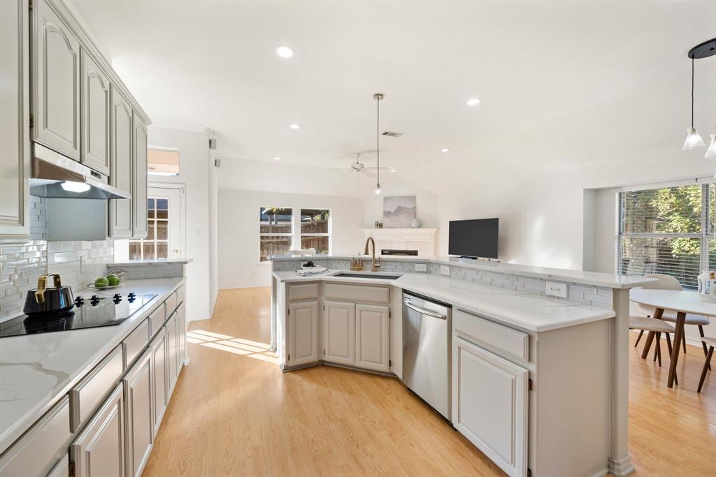 Crossing At Colleyville - Residential