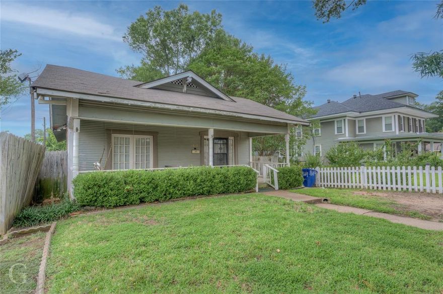 Wonderful wood frame home in a great location.  The house has a new roof and the HVAC has recently been updated. Needs paint and some updates but would make a great rental for med students.  The house is behind Glenwood Tea Room (Glenwood Pharmacy) and is zoned residential and commercial. The back yard has a deck and will be fully fenced.  This little fixer upper is an investors dream. Close to shopping and good schools!!