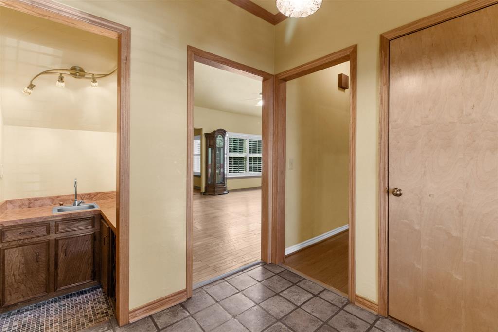 7014 Regalview Circle