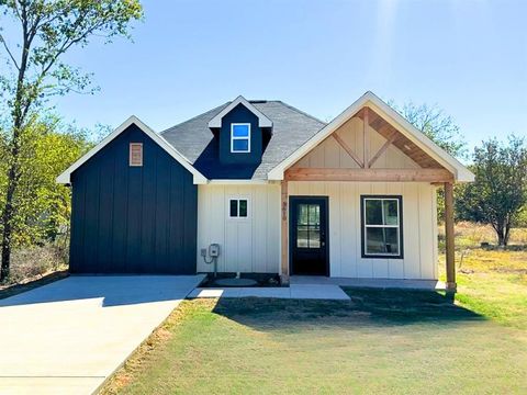 5510 Mercedes Circle Granbury TX 76048