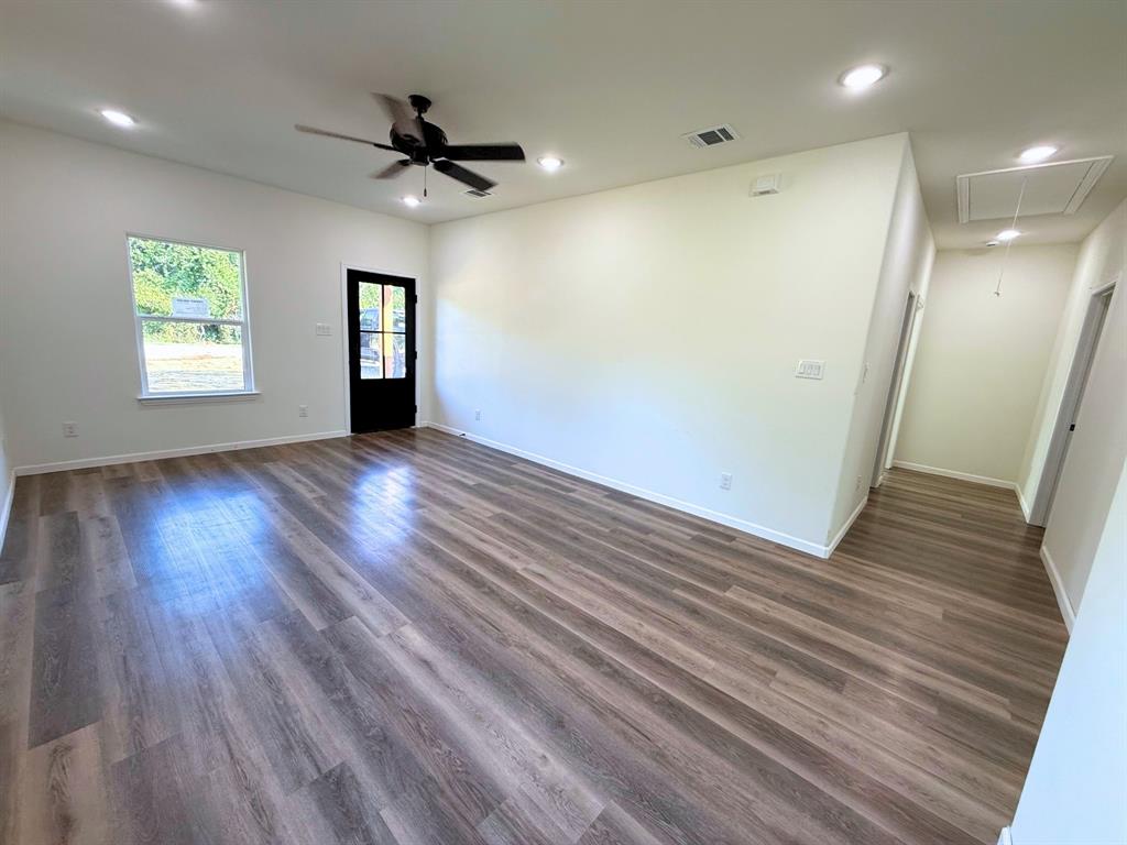 5510 Mercedes Circle