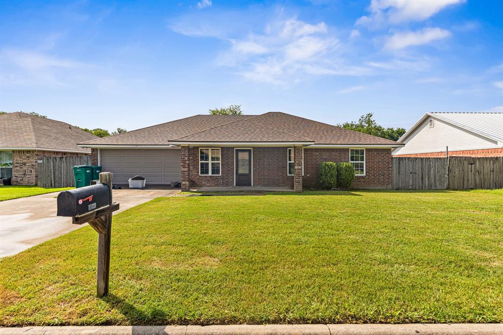 1005 Hooks Street
