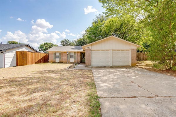 1116 WOODBROOK ST, ARLINGTON, TX 76011 - Image 1944b36fa4fdf52236e38ce45d2dbecb/3429219830