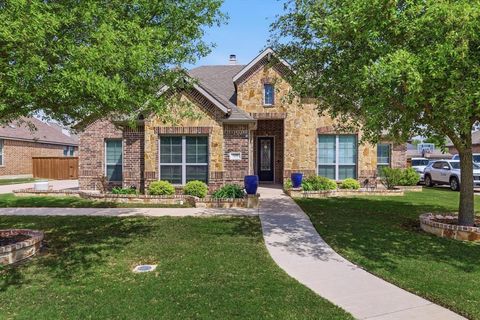 Photo of 509 Autumn Run Drive, Midlothian, TX 76065 (MLS # 21224726)