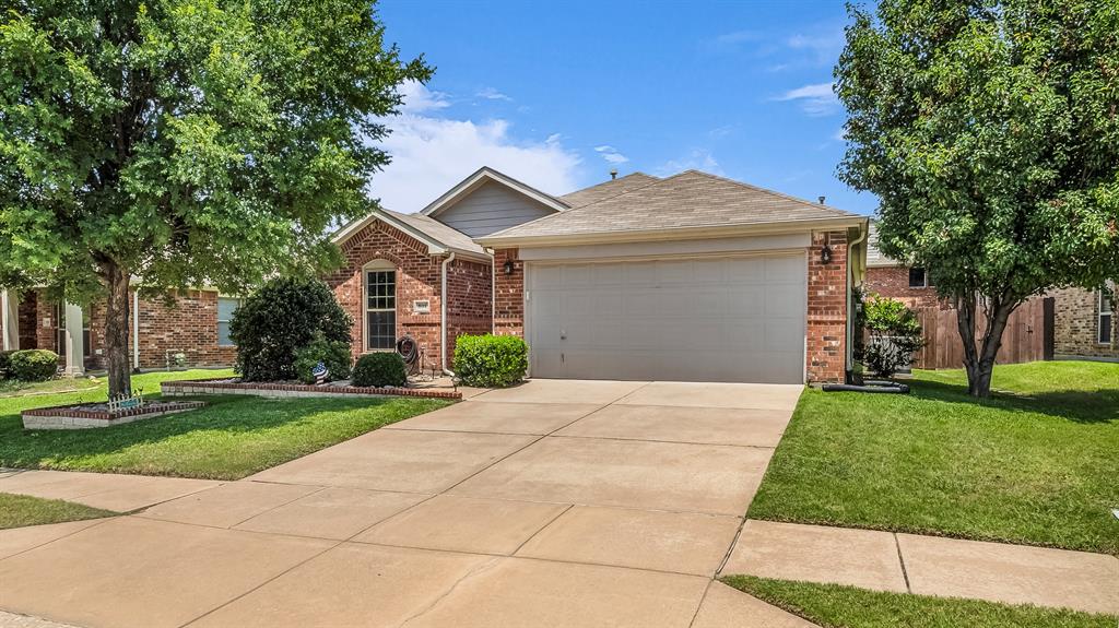 801 Lake Forest Trail