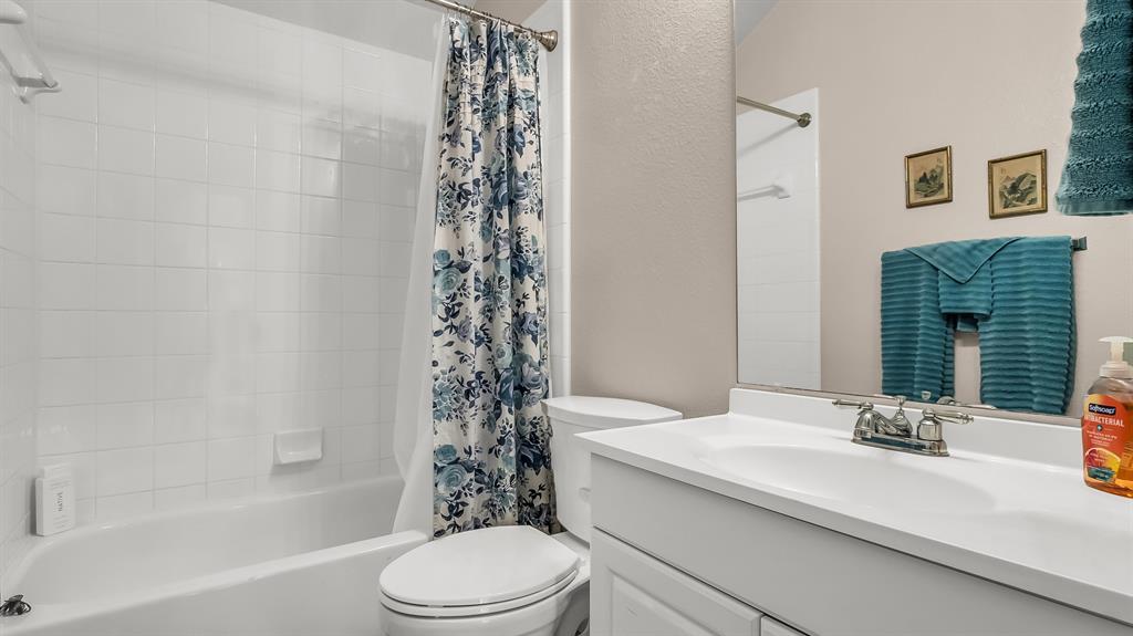 801 Lake Forest Trail