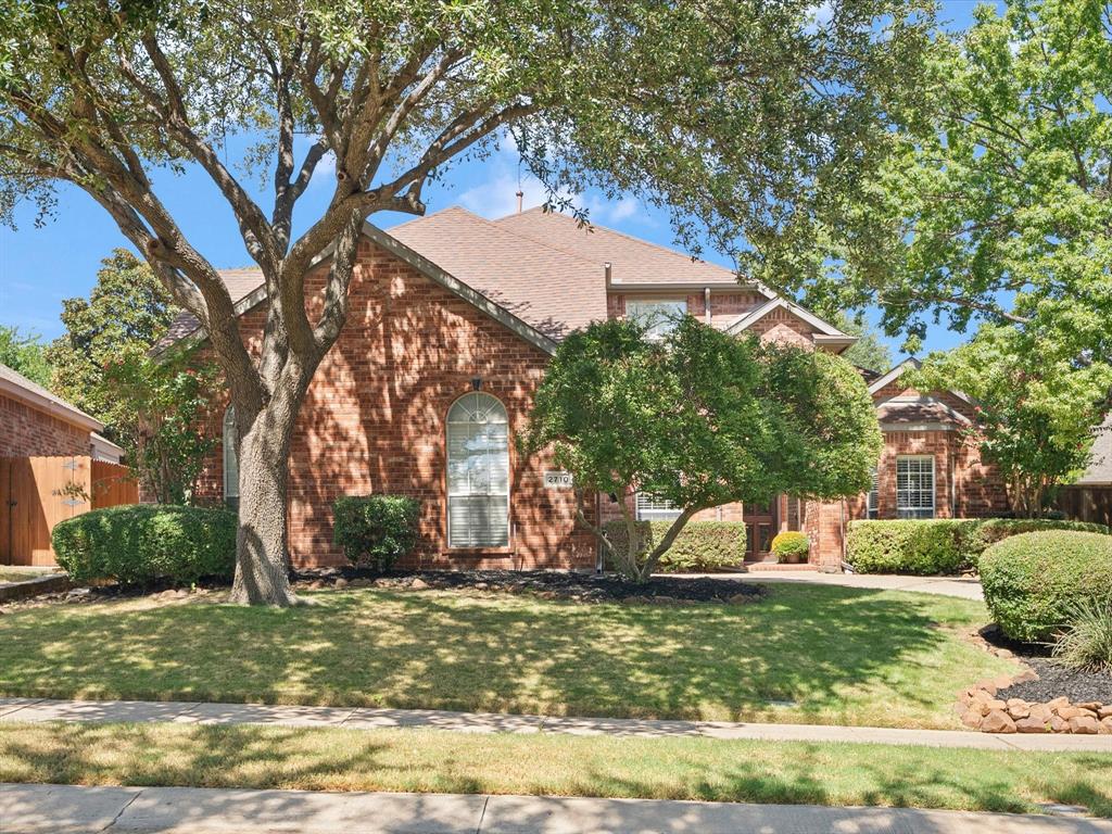 2710 Parkside Lane